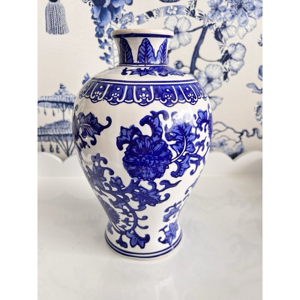 NWT Mikasa Home Accents Chinoiserie Vase 10"H x 6"W Blue & White Floral Elegant - Picture 2 of 9